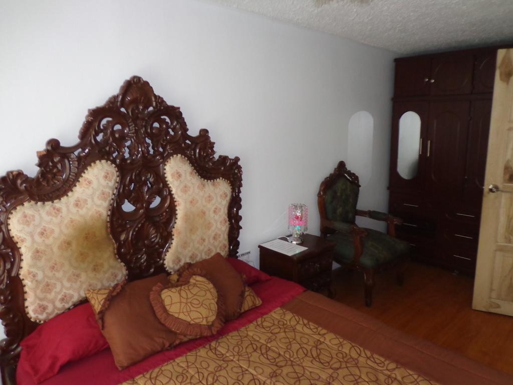 Escocie - Quito Hotel Buitenkant foto