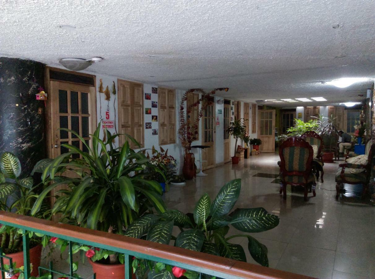 Escocie - Quito Hotel Buitenkant foto